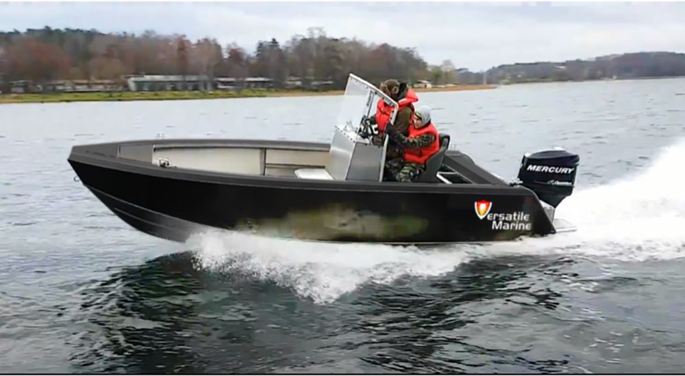 VM635 Fast Sport Boat 01